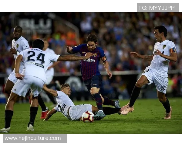 世界超级球星足球赛全景解析：揭示全球最顶级球员激烈对决的背后故事