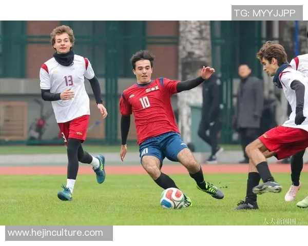 和好兄弟一起拍摄足球球星系列写真,展现足球场外的友谊与激情 和好兄弟一起拍摄足球球星系列写真,展现足球场外的友谊与激情