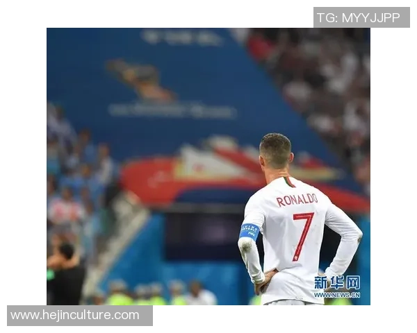 悬空球技惊艳赛场 足球巨星突破极限挑战新高峰